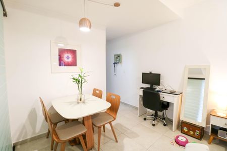 Casa à venda com 3 quartos, 127m² em Parque Colonial, São Paulo