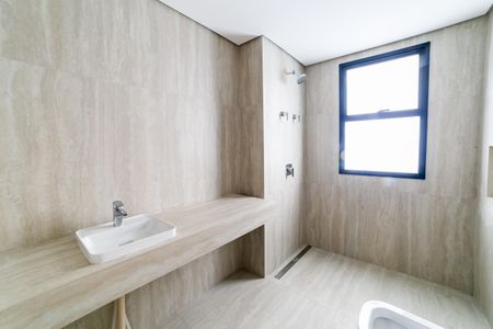 Apartamento à venda com 137m², 2 quartos e 3 vagasBanheiro da Suíte 1