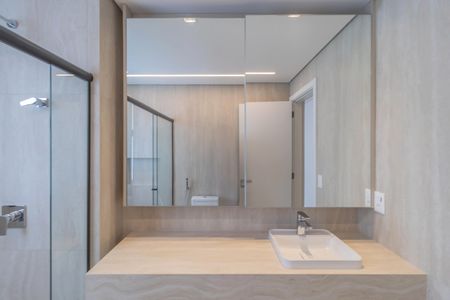 Apartamento à venda com 137m², 4 quartos e 3 vagasBanheiro da Suíte Master