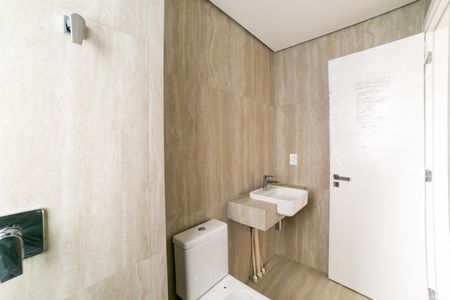 Apartamento à venda com 137m², 2 quartos e 3 vagasBanheiro da Suíte 2