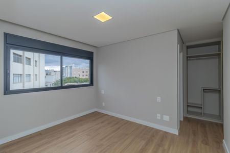 Apartamento à venda com 137m², 4 quartos e 3 vagasSuite Master
