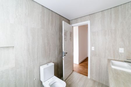 Apartamento à venda com 137m², 2 quartos e 3 vagasBanheiro da Suíte 1