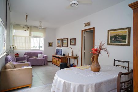 Sala de apartamento à venda com 3 quartos, 130m² em Icaraí, Niterói