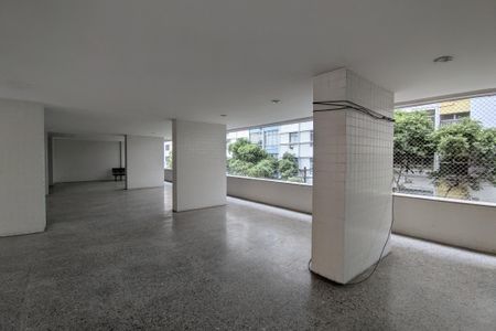 Apartamento à venda com 130m², 3 quartos e 1 vaga Apartamento à venda com 130m², 3 quartos e 1 vagaÁrea comum