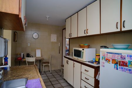 Apartamento à venda com 130m², 3 quartos e 1 vaga Apartamento à venda com 130m², 3 quartos e 1 vagaCozinha