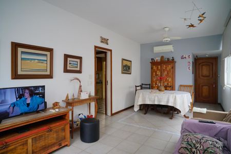 Sala de apartamento à venda com 3 quartos, 130m² em Icaraí, Niterói