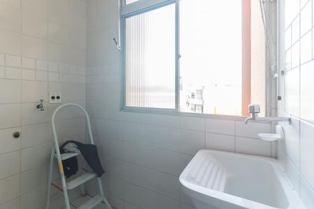 Apartamento para alugar com 60m², 3 quartos e 1 vagaÁrea de Serviço