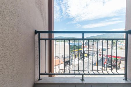 Sacada da Sala de apartamento para alugar com 3 quartos, 60m² em Botujuru, Mogi das Cruzes