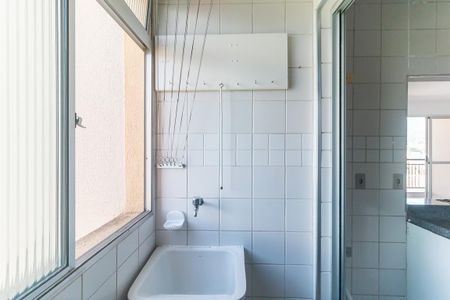 Apartamento para alugar com 60m², 3 quartos e 1 vagaÁrea de Serviço