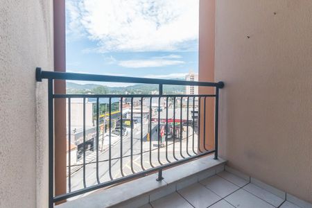 Sacada da Sala de apartamento para alugar com 3 quartos, 60m² em Botujuru, Mogi das Cruzes