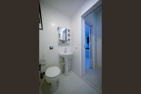 Casa para alugar com 32m², 1 quarto e sem vaga Casa para alugar com 32m², 1 quarto e sem vagaBanheiro