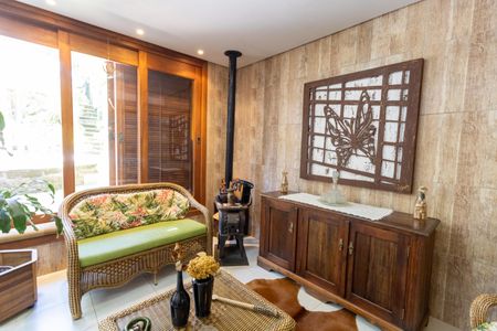 Casa à venda com 240m², 3 quartos e 2 vagasChurrasqueira