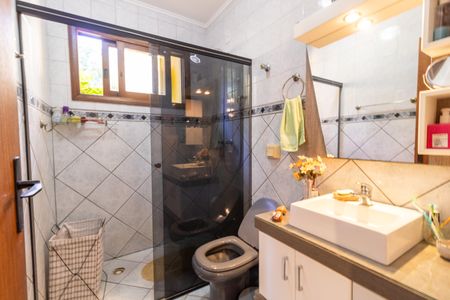 Casa à venda com 240m², 3 quartos e 2 vagasBanheiro