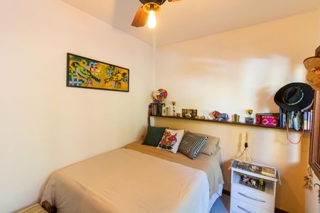 Casa à venda com 240m², 3 quartos e 2 vagasQuarto 2