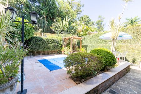 Casa à venda com 240m², 3 quartos e 2 vagasQuintal