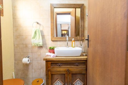 Casa à venda com 240m², 3 quartos e 2 vagasLavabo