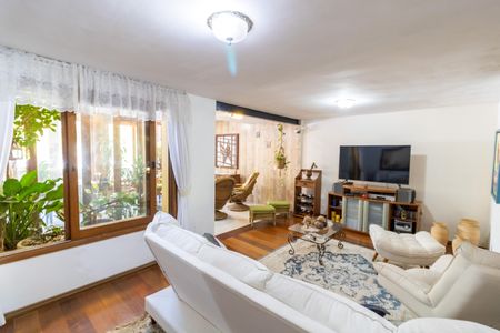 Casa à venda com 240m², 3 quartos e 2 vagasSala