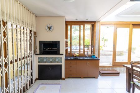 Casa à venda com 240m², 3 quartos e 2 vagasChurrasqueira