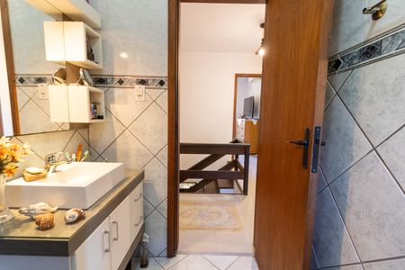 Casa à venda com 240m², 3 quartos e 2 vagasBanheiro