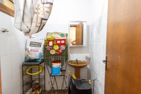 Casa à venda com 240m², 3 quartos e 2 vagasBanheiro de serviço