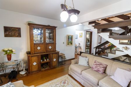 Sala de casa à venda com 3 quartos, 240m² em Espírito Santo, Porto Alegre