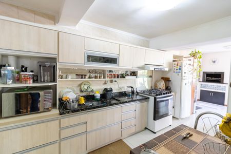 Casa à venda com 240m², 3 quartos e 2 vagasCozinha