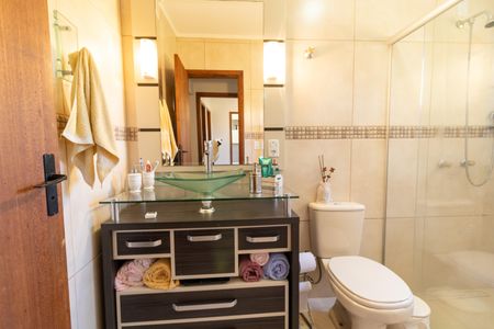 Casa à venda com 240m², 3 quartos e 2 vagasBanheiro da Suíte