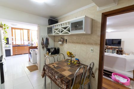 Casa à venda com 240m², 3 quartos e 2 vagasCozinha