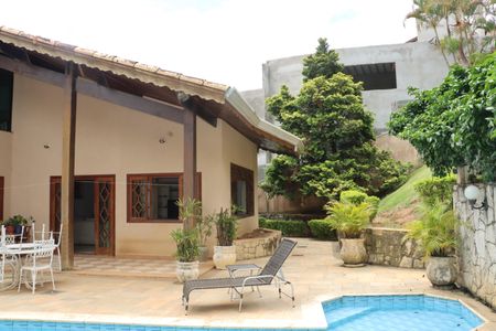 Casa de condomínio para alugar com 1100m², 4 quartos e 6 vagasÁrea comum