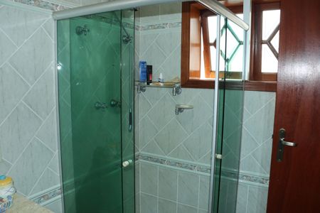 Casa de condomínio para alugar com 1100m², 4 quartos e 6 vagasBanheiro da Suíte 3