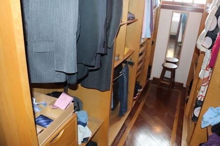 Casa de condomínio para alugar com 1100m², 4 quartos e 6 vagasSuíte 1