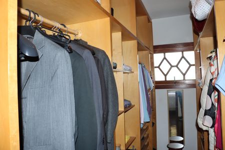 Casa de condomínio para alugar com 1100m², 4 quartos e 6 vagasSuíte 1