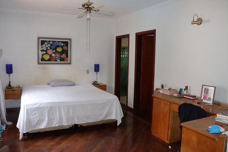 Casa de condomínio para alugar com 1100m², 4 quartos e 6 vagasSuíte 1