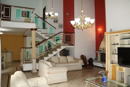 Sala de casa de condomínio para alugar com 4 quartos, 1100m² em São Paulo Ii, Cotia