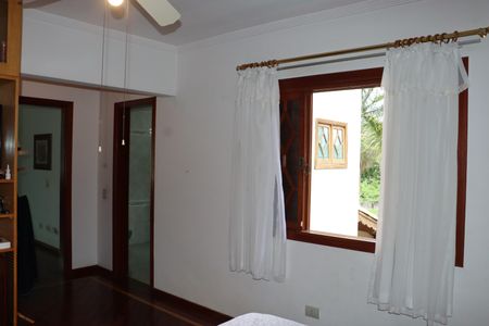 Casa de condomínio para alugar com 1100m², 4 quartos e 6 vagasSuíte 3