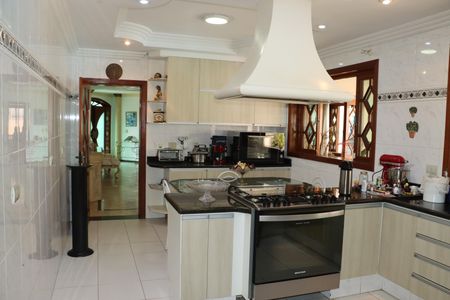 Casa de condomínio para alugar com 1100m², 4 quartos e 6 vagasCozinha