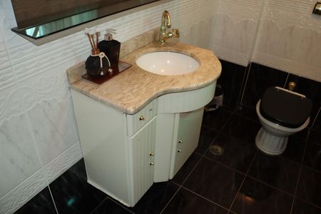 Casa de condomínio para alugar com 1100m², 4 quartos e 6 vagasLavabo