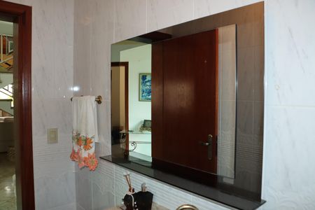 Casa de condomínio para alugar com 1100m², 4 quartos e 6 vagasLavabo