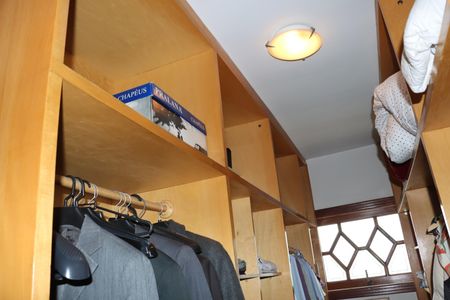 Casa de condomínio para alugar com 1100m², 4 quartos e 6 vagasSuíte 1