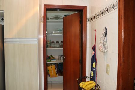 Casa de condomínio para alugar com 1100m², 4 quartos e 6 vagasCozinha