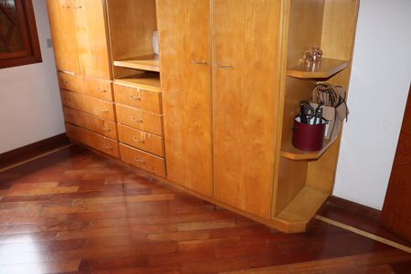 Casa de condomínio para alugar com 1100m², 4 quartos e 6 vagasSuíte 2