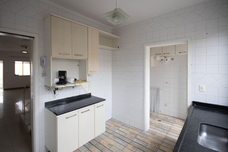 Casa para alugar com 120m², 3 quartos e 2 vagasCozinha - Armários