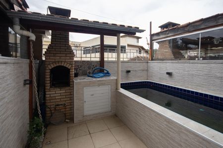 Casa para alugar com 120m², 3 quartos e 2 vagasQuintal / Churrasqueira / Piscina 