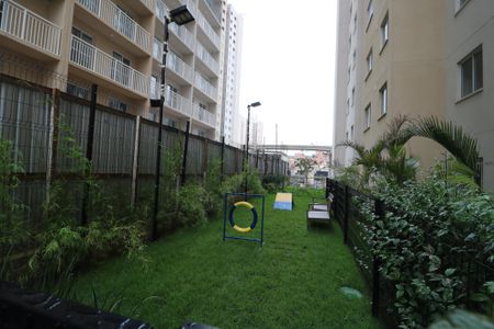 Apartamento à venda com 33m², 2 quartos e sem vagaÁrea comum