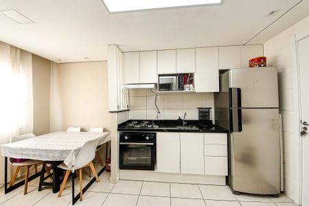 Apartamento à venda com 33m², 2 quartos e sem vagaSala e Cozinha