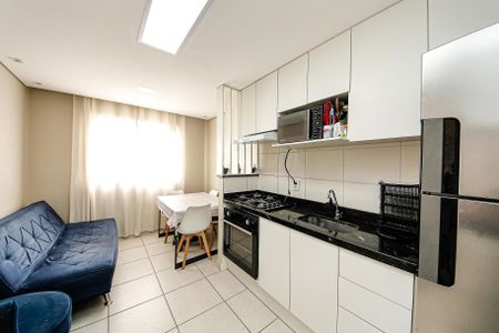 Sala e Cozinha de apartamento à venda com 2 quartos, 33m² em Vila Ema, São Paulo
