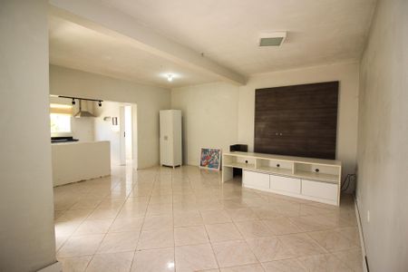 Casa à venda com 294m², 6 quartos e 4 vagas Casa à venda com 294m², 6 quartos e 4 vagasSala 2