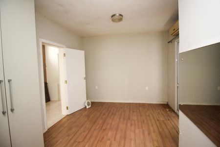 Casa à venda com 294m², 6 quartos e 4 vagas Casa à venda com 294m², 6 quartos e 4 vagasSuíte 2