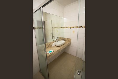 Casa à venda com 294m², 6 quartos e 4 vagas Casa à venda com 294m², 6 quartos e 4 vagasBanheiro da Suíte 2