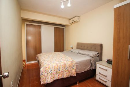 Casa à venda com 294m², 6 quartos e 4 vagas Casa à venda com 294m², 6 quartos e 4 vagasSuíte 1